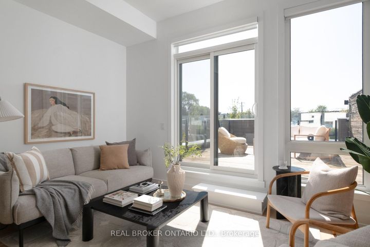 Photo 5 at 62A Perth Avenue, Dufferin Grove, Toronto