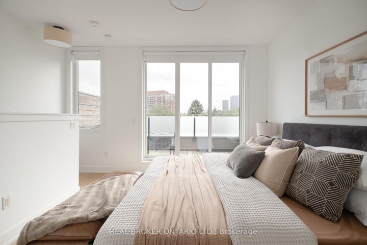 Photo 22 at 62A Perth Avenue, Dufferin Grove, Toronto