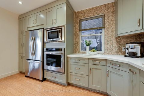 Photo 15 at 136 Arlington Avenue, Cedarvale, Toronto
