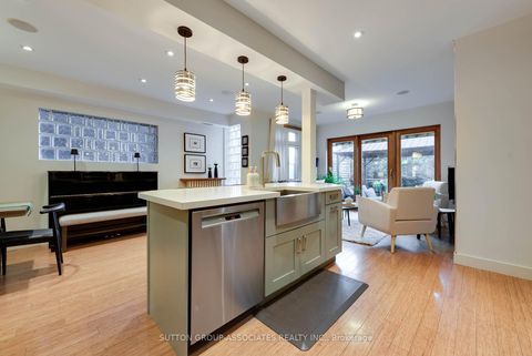 Photo 16 at 136 Arlington Avenue, Cedarvale, Toronto