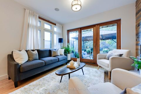 Photo 18 at 136 Arlington Avenue, Cedarvale, Toronto
