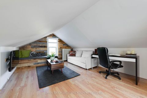 Photo 30 at 136 Arlington Avenue, Cedarvale, Toronto