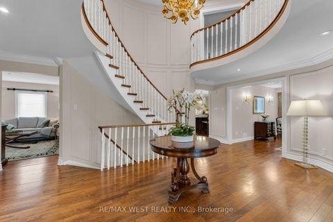 Photo 2 at 93 Fern Valley Crescent, Oak Ridges, Richmond Hill