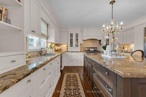 Photo 7 at 93 Fern Valley Crescent, Oak Ridges, Richmond Hill