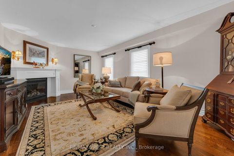 Photo 14 at 93 Fern Valley Crescent, Oak Ridges, Richmond Hill