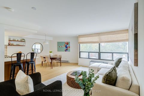 Photo 2 at A12 - 284 Mill Road, Markland Wood, Toronto