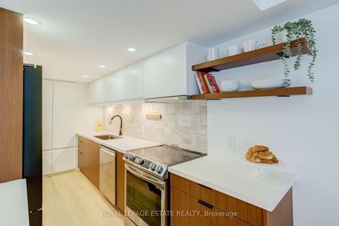 Photo 12 at A12 - 284 Mill Road, Markland Wood, Toronto