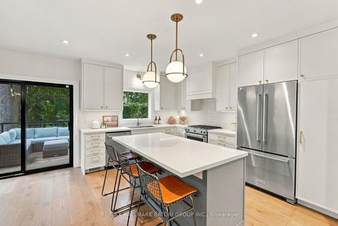 Photo 15 at 162 Chiltern Hill Road, Cedarvale, Toronto