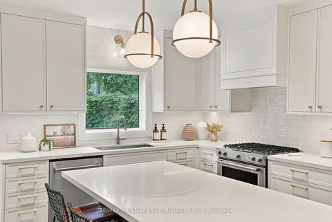 Photo 16 at 162 Chiltern Hill Road, Cedarvale, Toronto