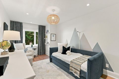 Photo 30 at 162 Chiltern Hill Road, Cedarvale, Toronto