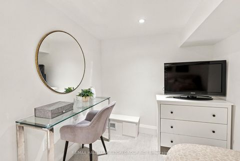 Photo 35 at 162 Chiltern Hill Road, Cedarvale, Toronto