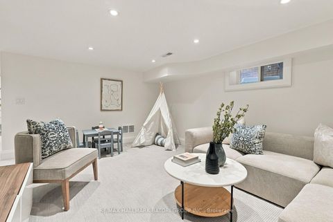Photo 39 at 162 Chiltern Hill Road, Cedarvale, Toronto
