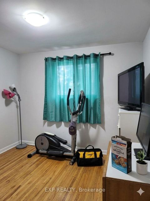Photo 9 at 23 Chapman Avenue, Parkview, Toronto