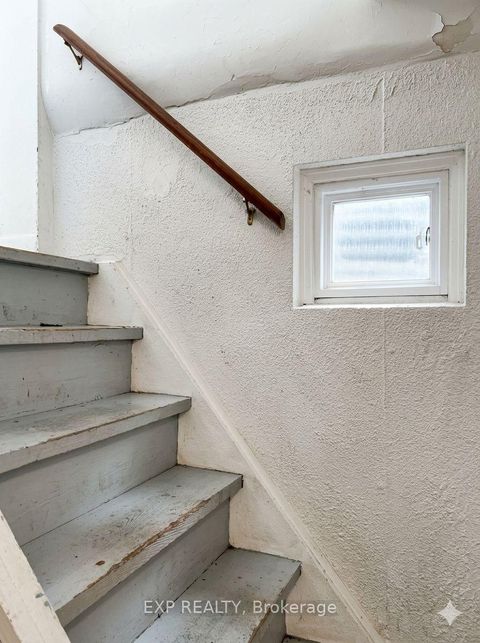 Photo 12 at 23 Chapman Avenue, Parkview, Toronto