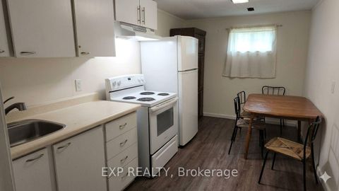 Photo 13 at 23 Chapman Avenue, Parkview, Toronto