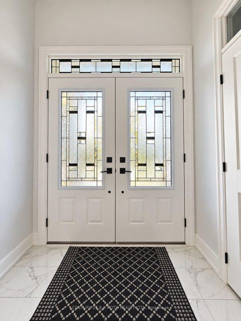 Photo 3 at 41 Auburn Court, Ardagh, Barrie