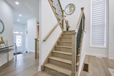 Photo 5 at 41 Auburn Court, Ardagh, Barrie