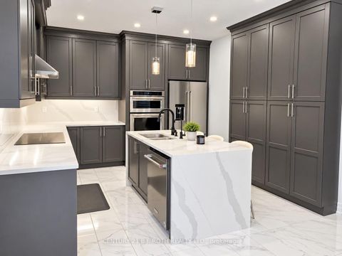 Photo 14 at 41 Auburn Court, Ardagh, Barrie