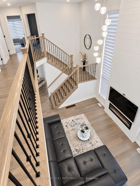 Photo 23 at 41 Auburn Court, Ardagh, Barrie
