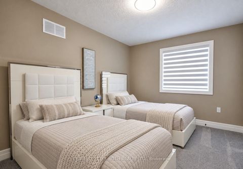 Photo 30 at 41 Auburn Court, Ardagh, Barrie