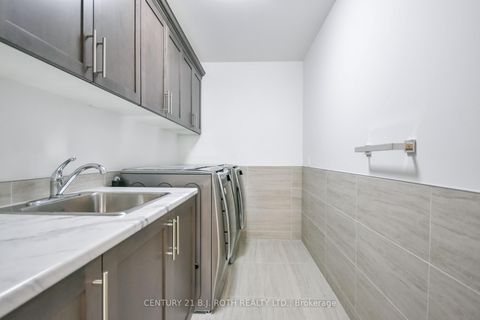 Photo 31 at 41 Auburn Court, Ardagh, Barrie
