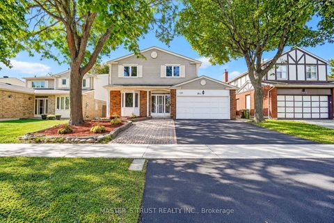 Photo 0 at 3 Longbow Square, Steeles, Toronto