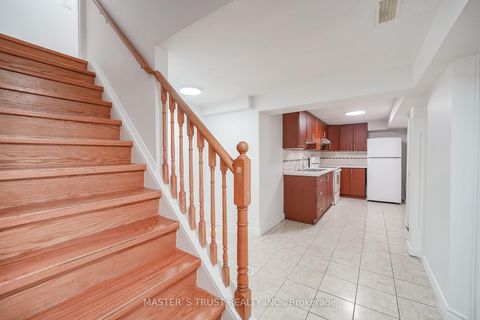 Photo 16 at 3 Longbow Square, Steeles, Toronto