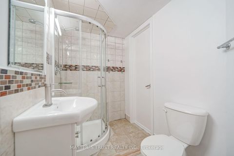 Photo 19 at 3 Longbow Square, Steeles, Toronto
