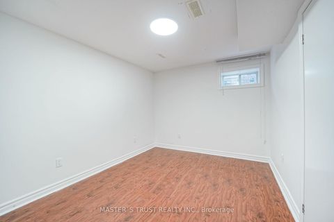 Photo 20 at 3 Longbow Square, Steeles, Toronto