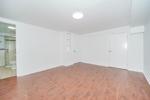 Photo 21 at 3 Longbow Square, Steeles, Toronto
