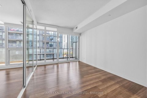 Photo 7 at 608 - 90 Queens Wharf Road, Waterfront Communities C1, Toronto