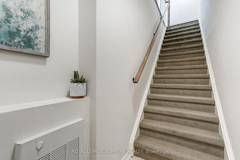Photo 7 at 36 - 70 Eastwood Park Garden, Long Branch, Toronto