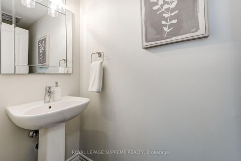 Photo 8 at 36 - 70 Eastwood Park Garden, Long Branch, Toronto