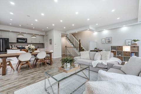 Photo 10 at 36 - 70 Eastwood Park Garden, Long Branch, Toronto