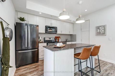 Photo 16 at 36 - 70 Eastwood Park Garden, Long Branch, Toronto
