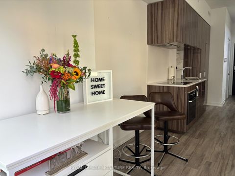 Photo 4 at 721 - 77 Shuter Street, Yonge Corridor, Toronto