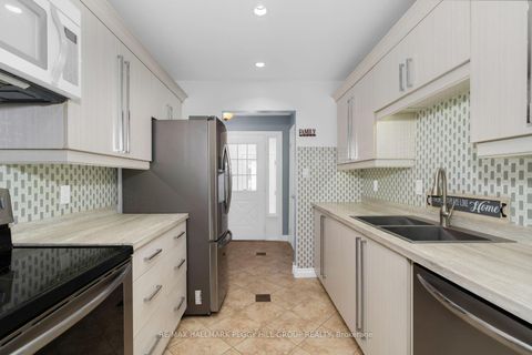 Photo 6 at 44 Knicely Road, Painswick North, Barrie