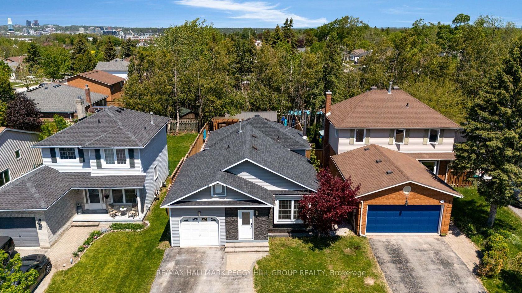 44 Knicely Road, Painswick North, Barrie photo number 2