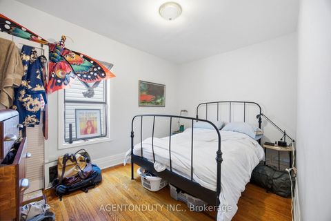 Photo 17 at 51 Perth Avenue, Dufferin Grove, Toronto