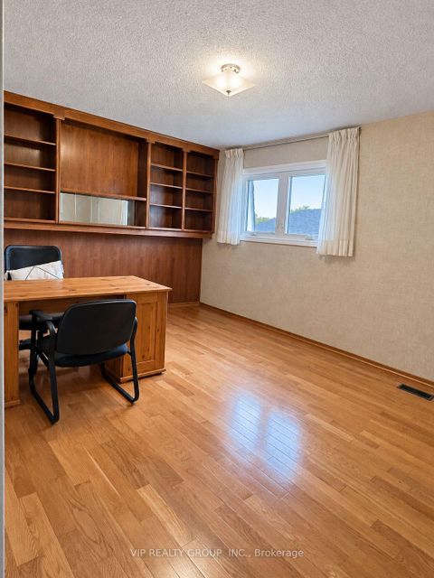 Photo 17 at 69 Yatesbury Road, Steeles, Toronto