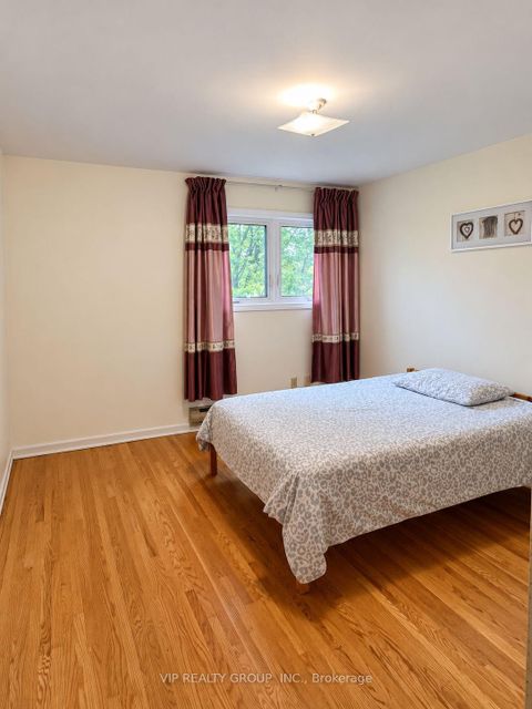 Photo 18 at 69 Yatesbury Road, Steeles, Toronto