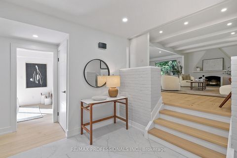 Photo 1 at 15 Bell Royal Court, Humber Valley, Toronto