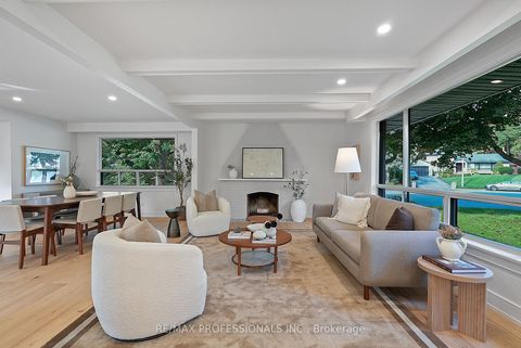 Photo 4 at 15 Bell Royal Court, Humber Valley, Toronto