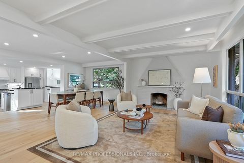 Photo 5 at 15 Bell Royal Court, Humber Valley, Toronto