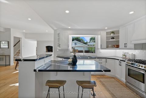 Photo 13 at 15 Bell Royal Court, Humber Valley, Toronto