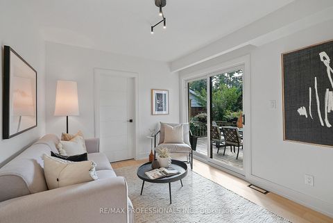 Photo 18 at 15 Bell Royal Court, Humber Valley, Toronto
