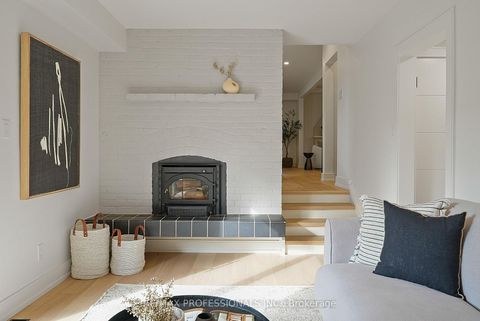 Photo 20 at 15 Bell Royal Court, Humber Valley, Toronto