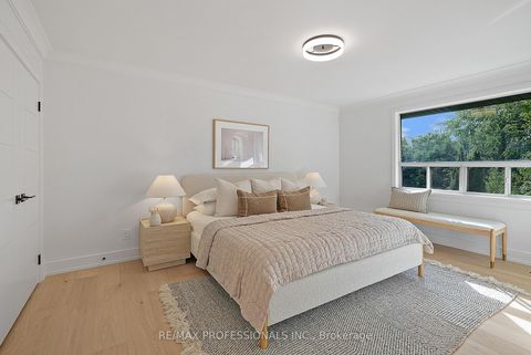Photo 21 at 15 Bell Royal Court, Humber Valley, Toronto