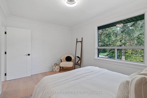 Photo 26 at 15 Bell Royal Court, Humber Valley, Toronto