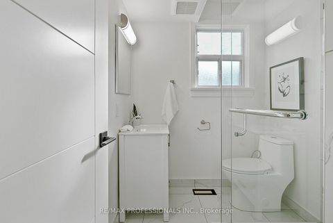 Photo 33 at 15 Bell Royal Court, Humber Valley, Toronto
